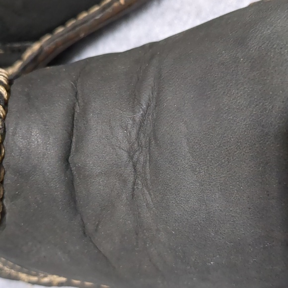 UGG AUSTRALIA BLACK LEATHER COVE ANKLE LACE BOOTS women's size 6 - Picture 11 of 11